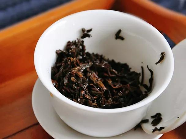 茶叶红糖生姜熬水喝了有什么效果,茶叶生姜红糖茶有什么作用与功效