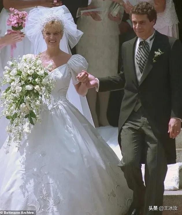 从性骚扰到家暴肯尼迪侄女！库莫被民主*党**弹劾，拜登终于回应了