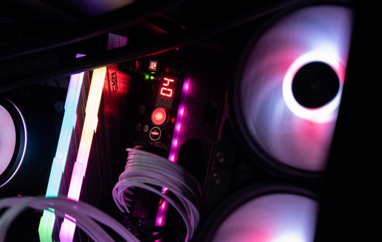 英特尔10代cpu能搭配的主板,英特尔10代cpu是钎焊吗