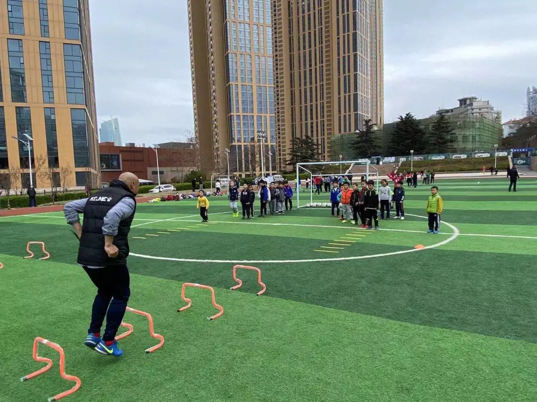 足球社团优秀社团事迹,学校活力足球社团活动