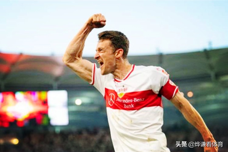 “收获”72粒失球！防守太烂痛失好局，昔日劲旅恐“尴尬”降级