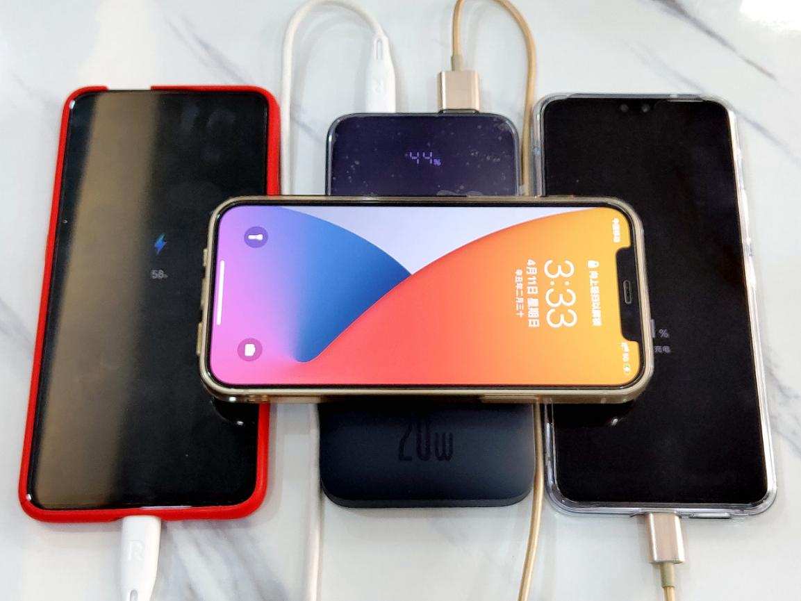 倍思无线快充移动电源怎么用,倍思40w无线超级闪充