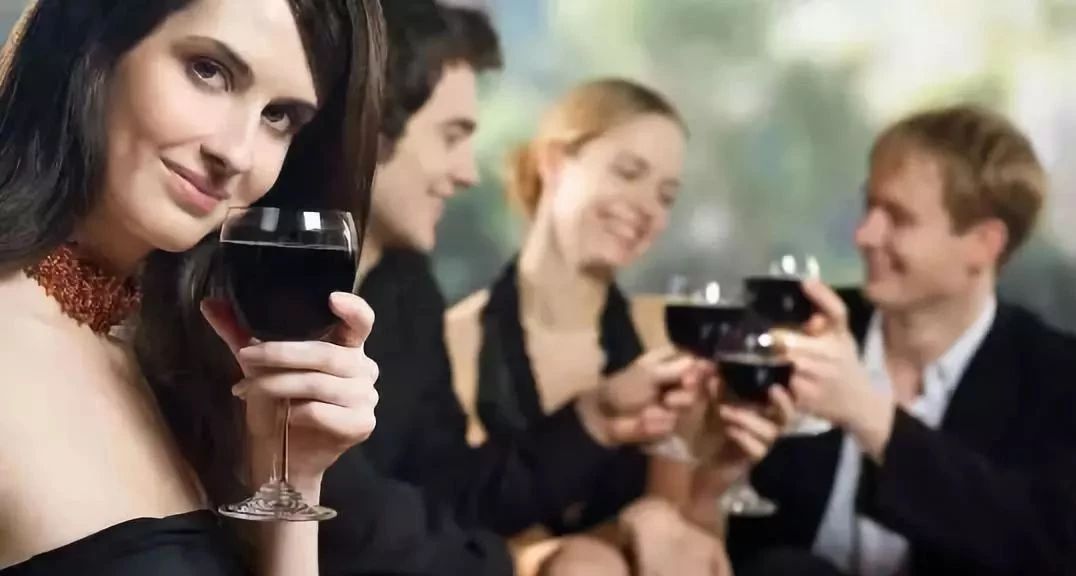 社交达人的18条社交法则,每日一个社交小技巧