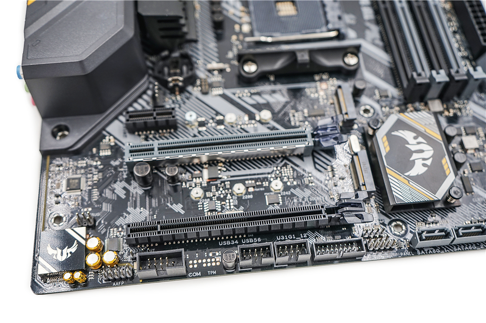 科技以灯为本，3600X+B450+BMR-24水冷+大水牛铁血战士机箱装机秀