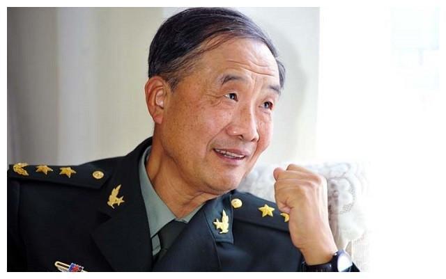 他是徐帅的儿子，25岁保送清华，48岁被授予少将军衔，59岁晋中将