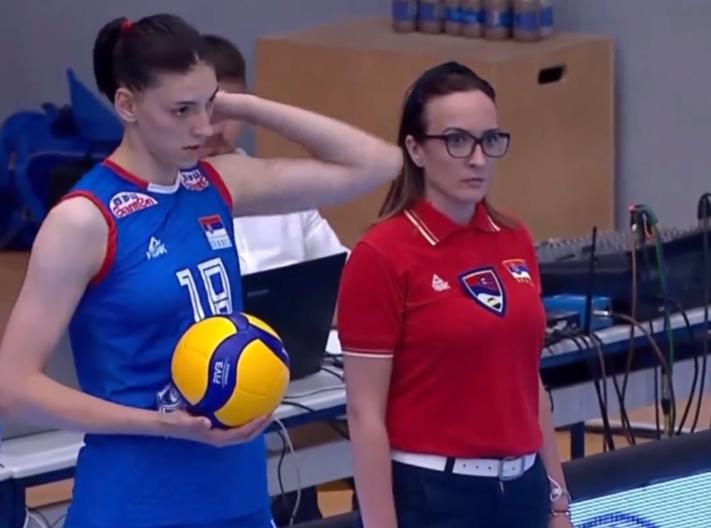 埃格努博斯对塞尔维亚,一传满天飞扣球