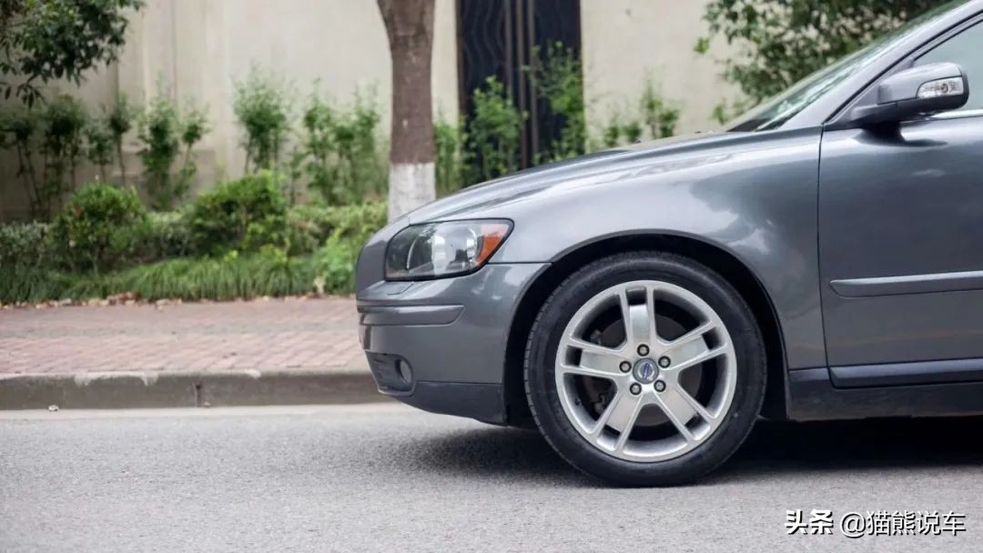 5万左右性价比高的冷门二手车,5万以下二手的沃尔沃值得购买吗