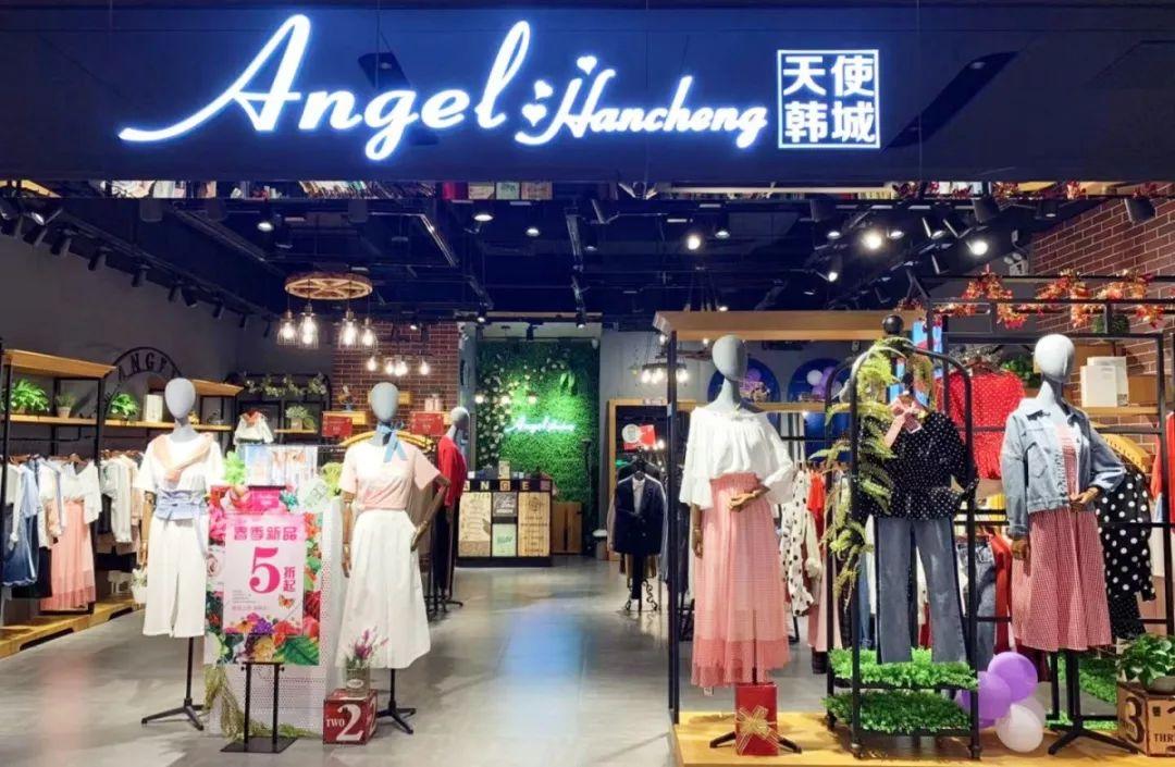 至强扫货攻略!佛山CBD潮玩新地标,女生月购物狂欢!