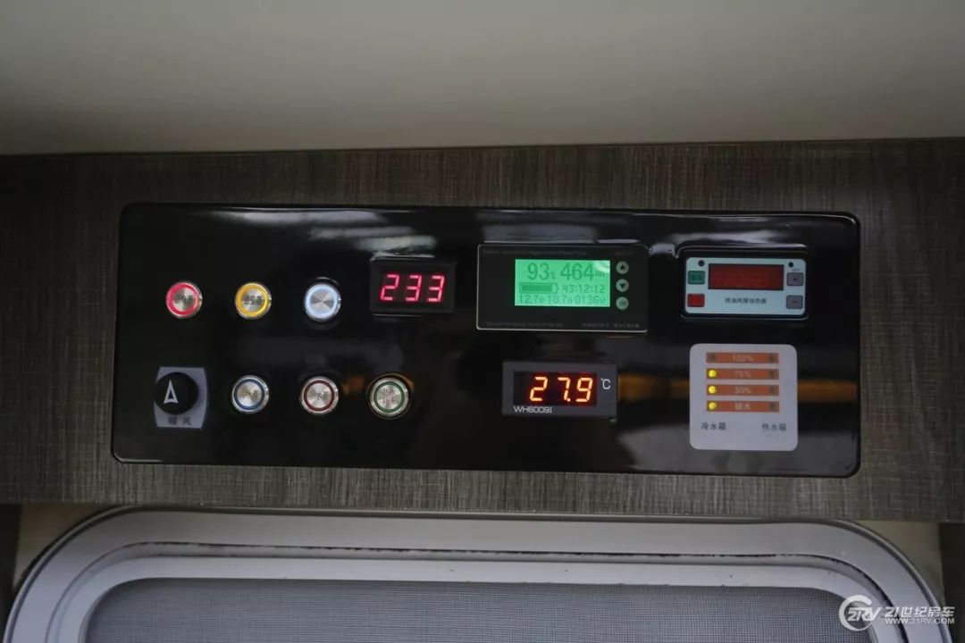 房车大全20-30万的小型c型房车,飞翔房车入门级b型房车价格