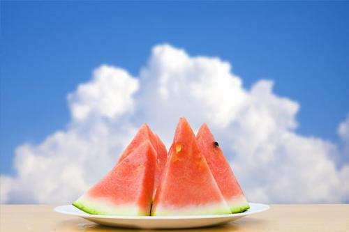 西瓜苗烂根什么原因,西瓜烂根打什么药