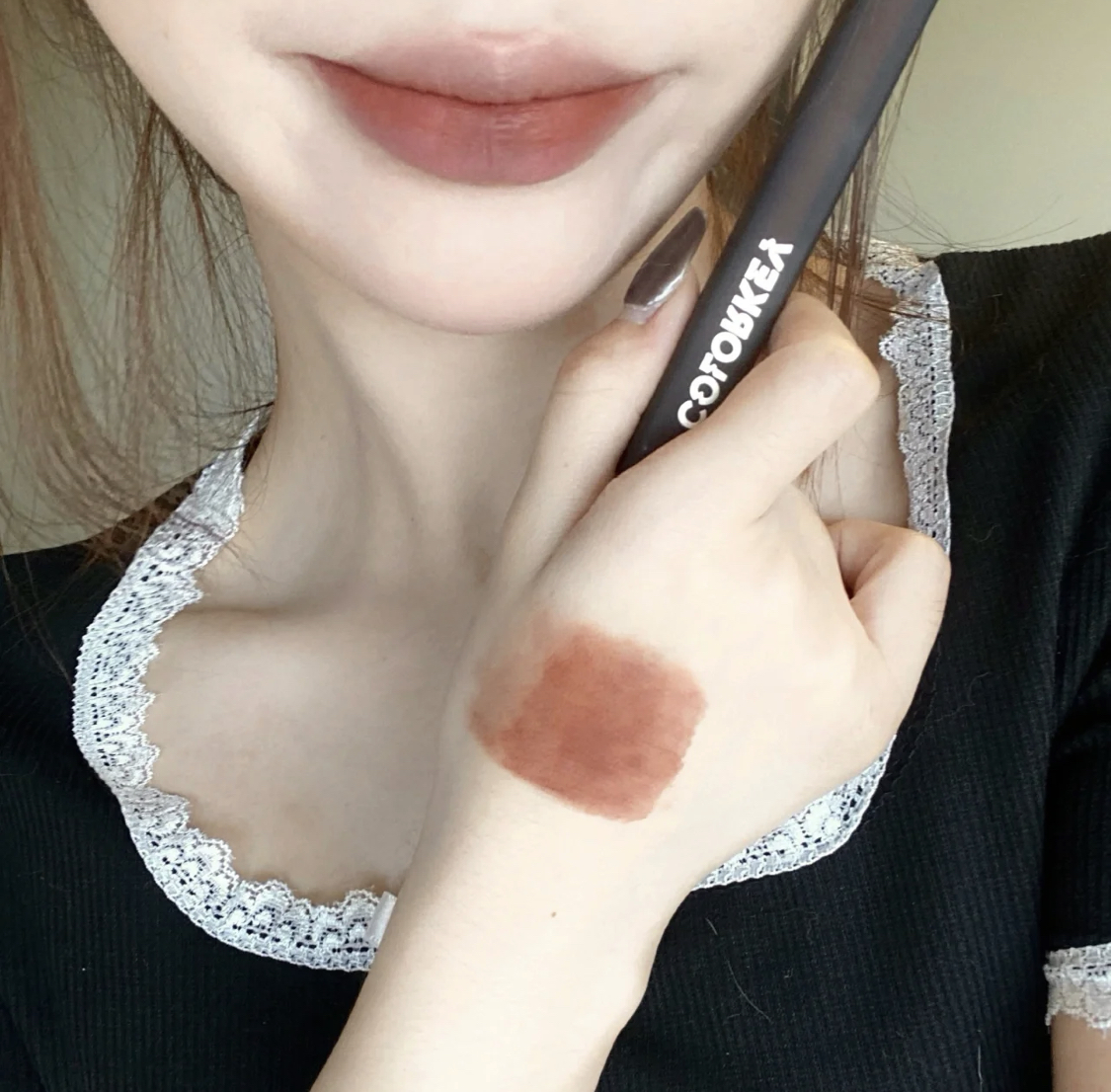 冬天口红推荐美宝莲,冬天适合什么样的口红