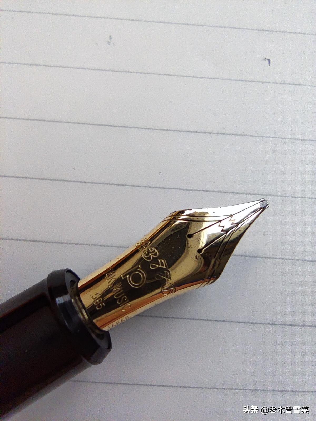 比较细的金尖钢笔,黄色笔尖和金尖钢笔区别