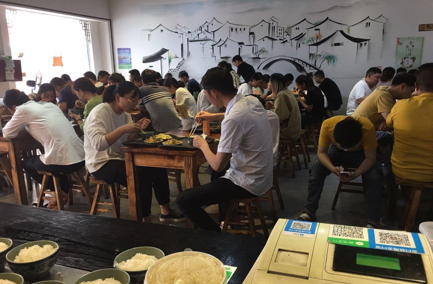 开一个快餐店该如何吸引顾客,快餐餐饮店如何引流和吸引顾客