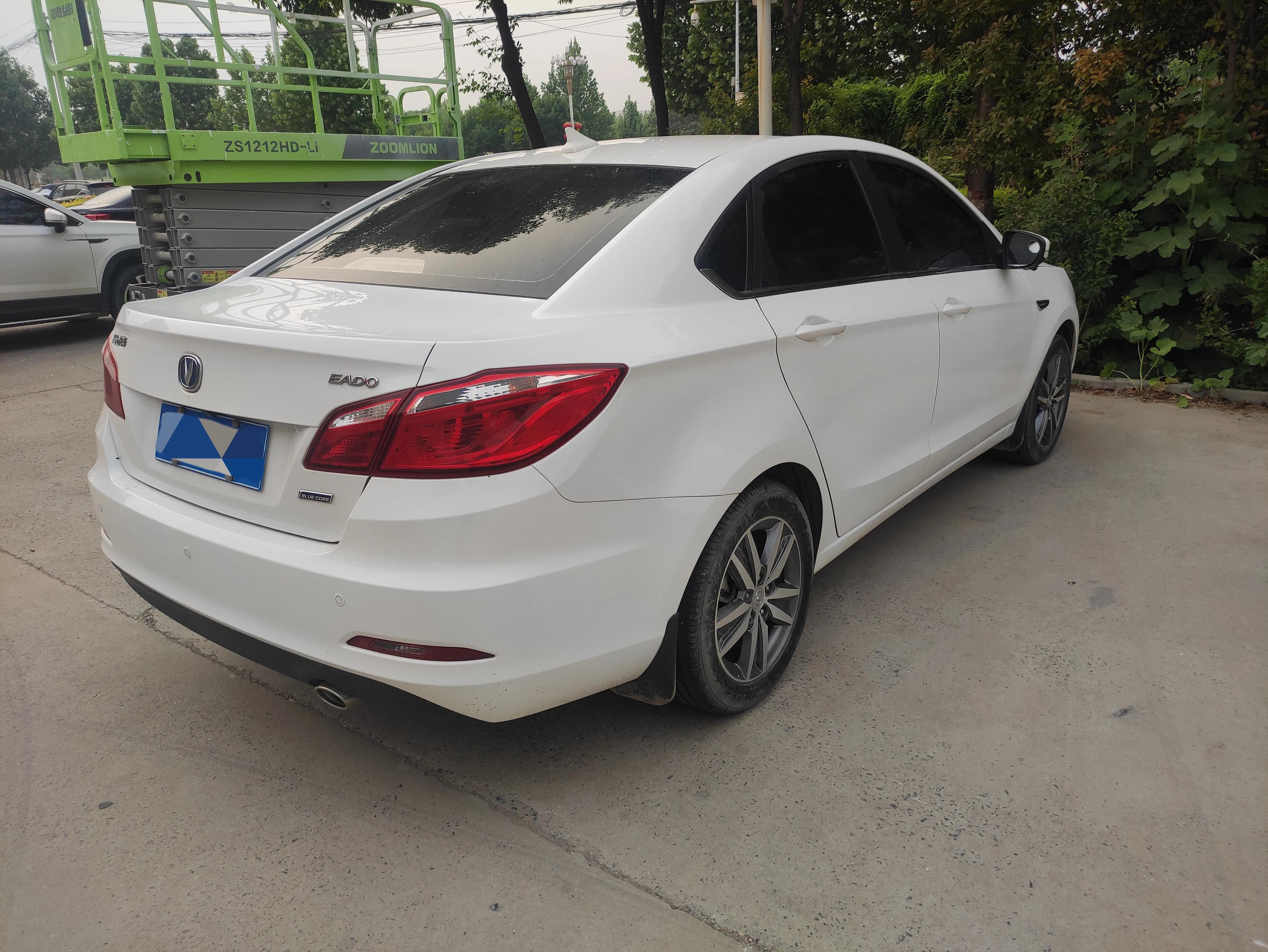 长安逸动空间真实感受,逸动plus1.4t蓝鲸版尊贵版座椅