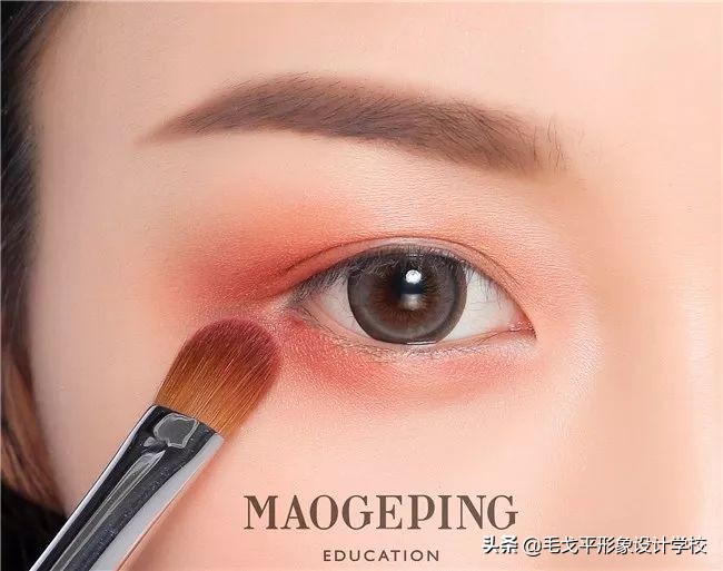 如何让眼睛变得好看又有神,让眼睛变美又有神的小妙招