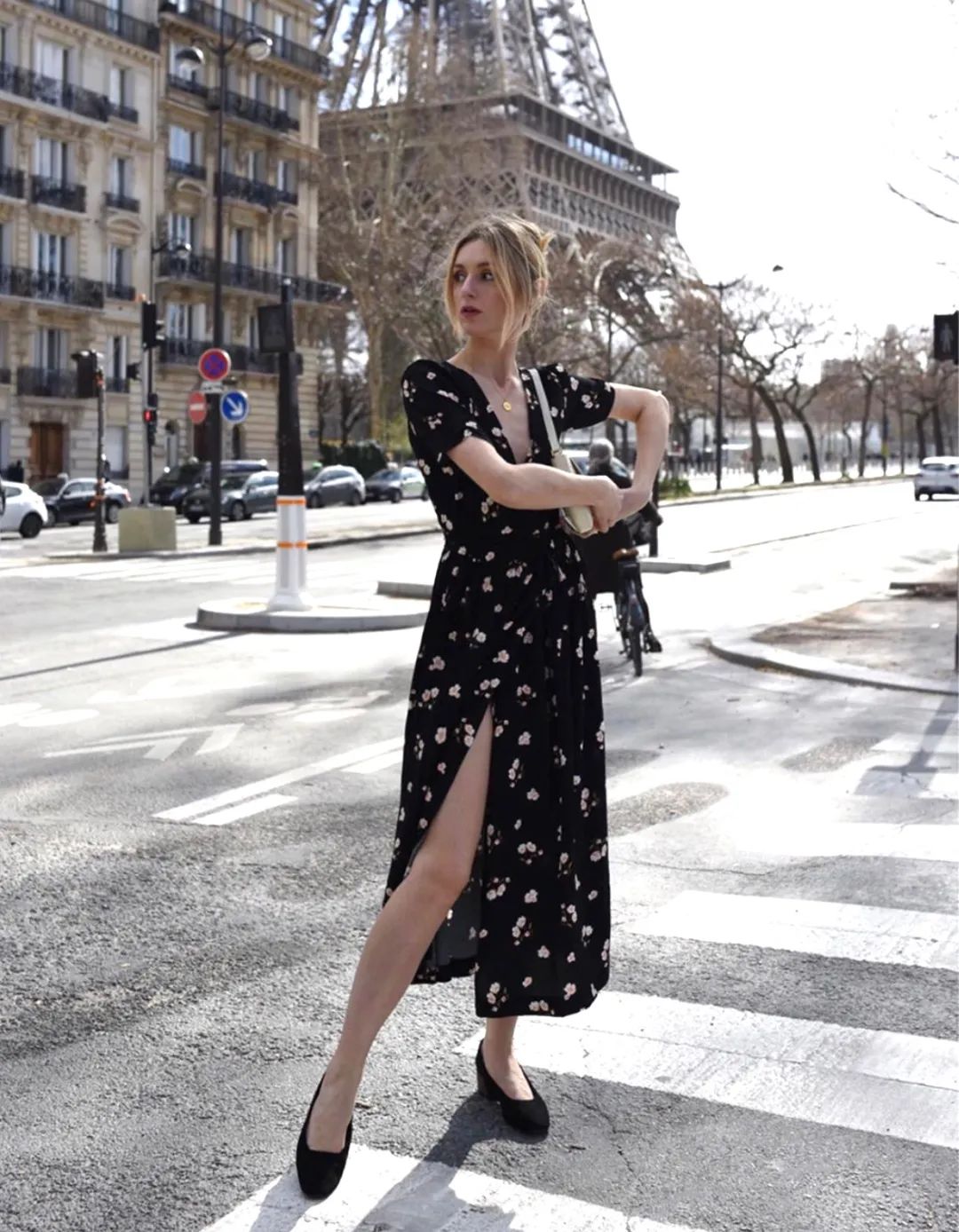 小白鞋ins潮白搭国潮,小白鞋过时了现在流行这5款鞋