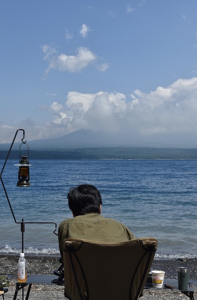 雨天露营怎样防潮防寒保暖,雷雨天户外露营怎么更安全