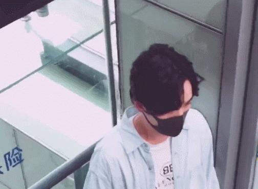 2022年朱一龙火到什么程度,19到33岁的朱一龙