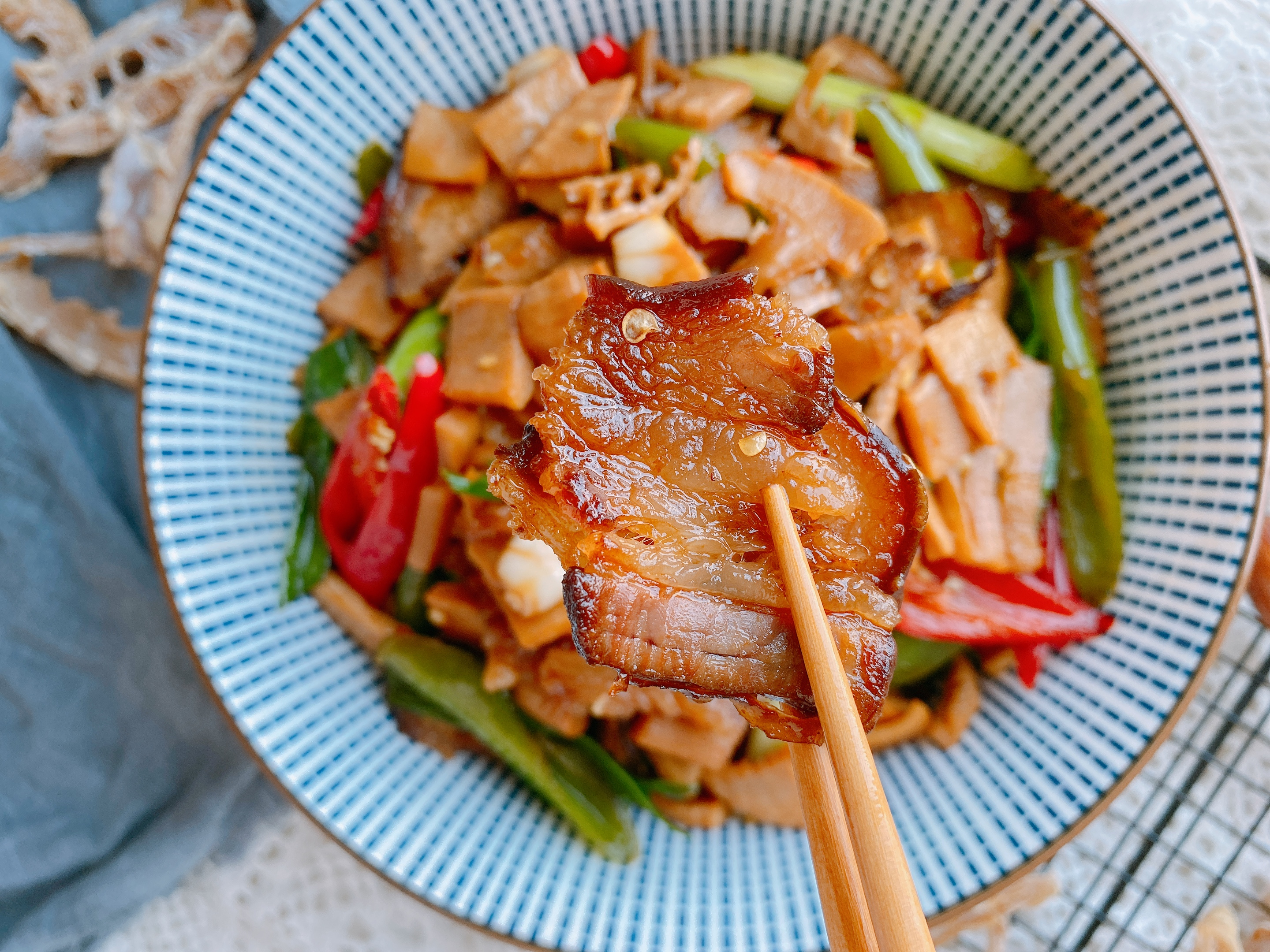 笋干怎样炒好吃又好看,笋干怎么炒又嫩又好吃