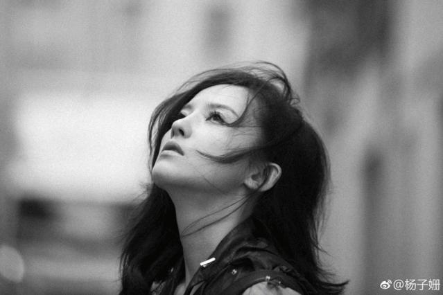 侧脸拍照好看的秘诀,侧脸不好看拍照技巧与角度