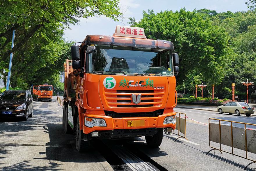 10年联合重卡,联合卡车推出新型渣土车轻量化