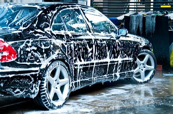 人工洗车升级智能洗车,自助洗车机慢慢取代了人工洗车