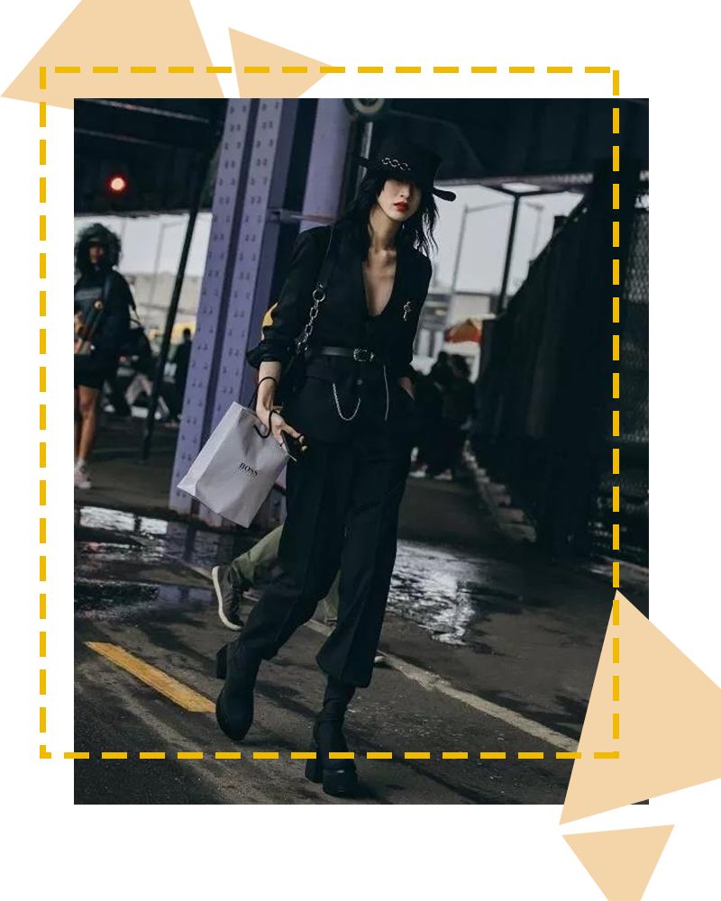 马丁靴+小黑裤,冬日保暖显高CP