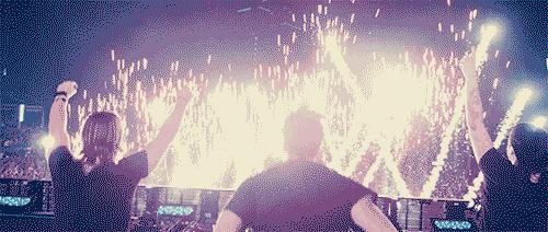 骑摩托去参加摩博会,赛科龙摩博会试驾视频