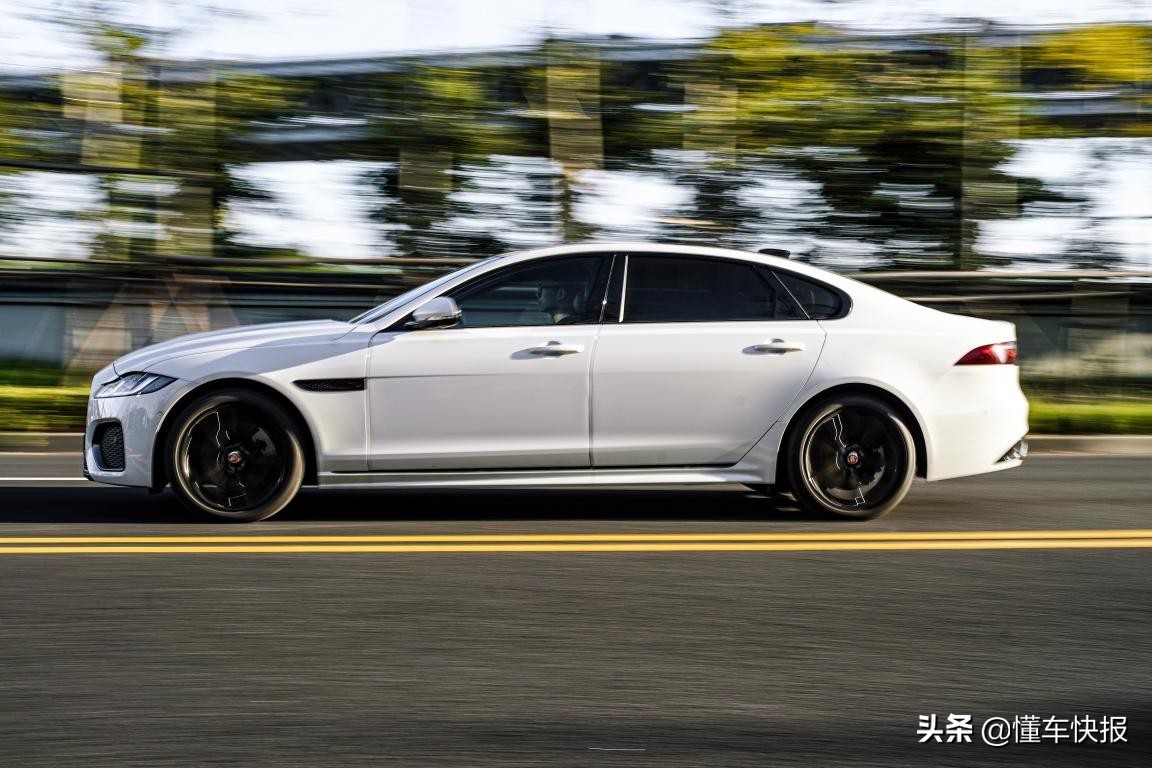 陈震试驾捷豹xfl2021款试驾视频,沉浸式体验24款捷豹xfl尊享豪华