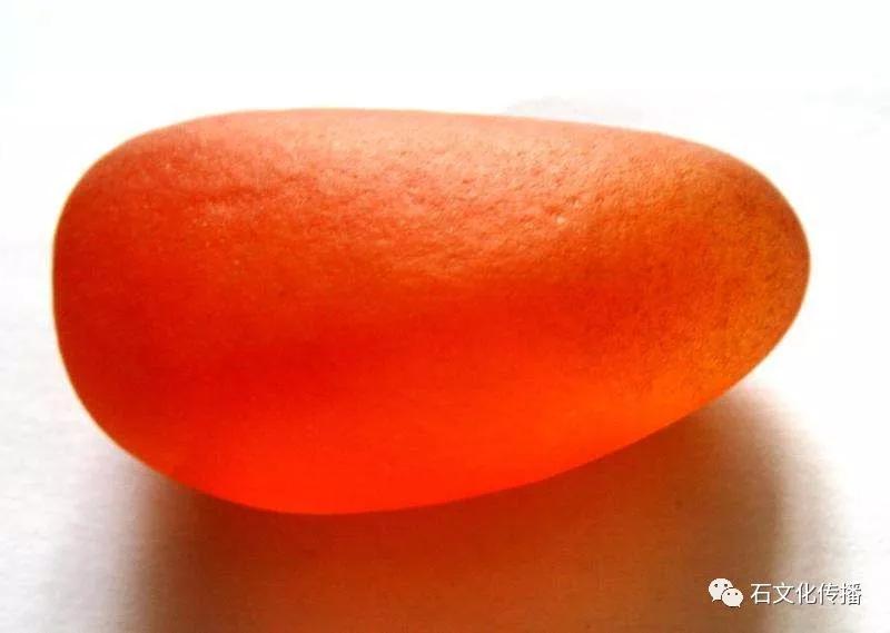 新疆精品金丝玉原石图片,金丝玉何为精品