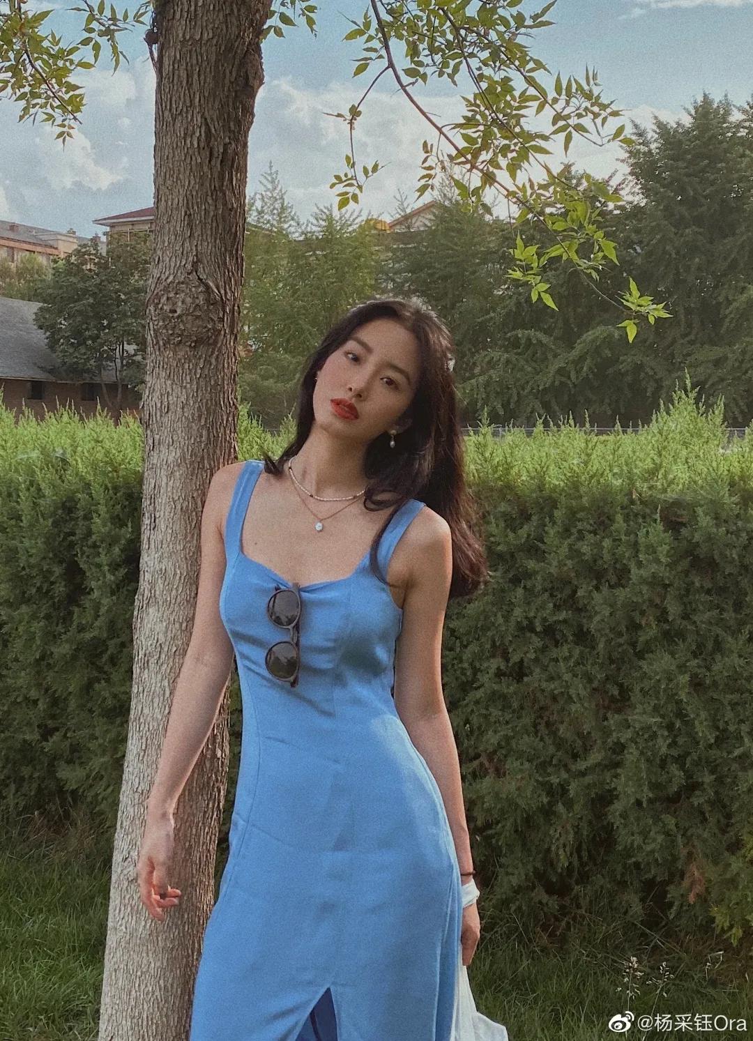 blackpinkjennie超短裙造型,blackpinkjennie格子半裙