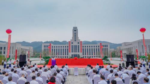 成都“二仙桥”火遍全网！这所一流大学坐落于此，地铁直达校门口！