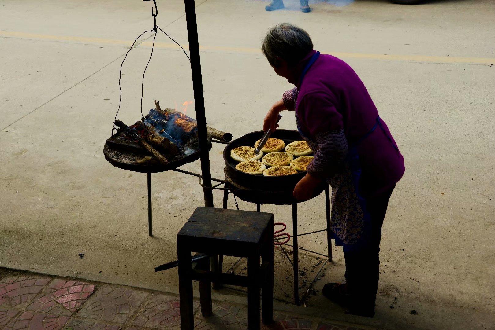 四川核桃发面饼,薄脆核桃饼子