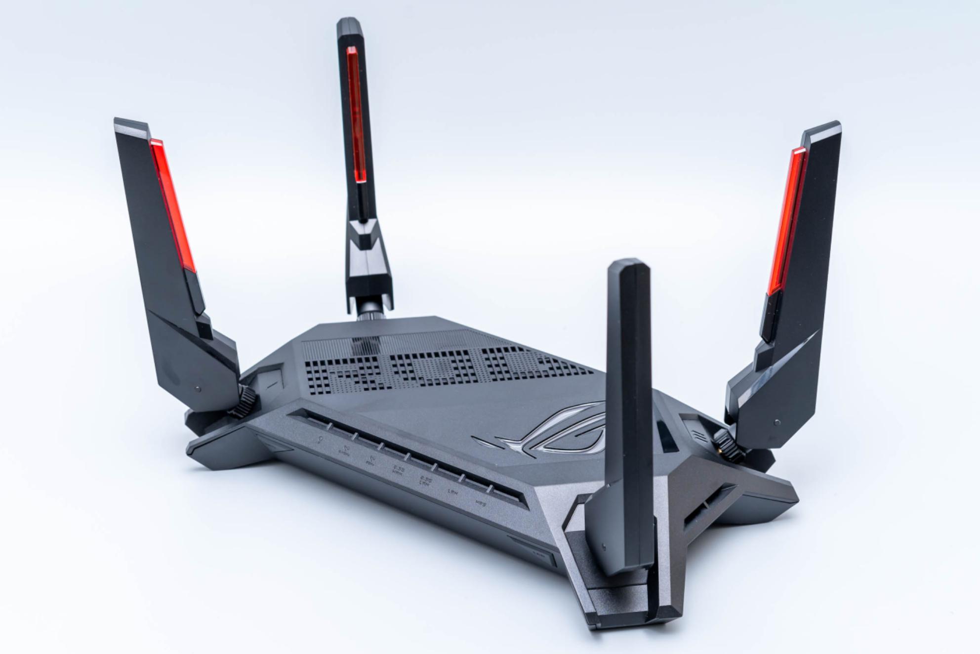 电竞路由器推荐华硕rog,华硕rog魔方幻gt6白色路由器评测