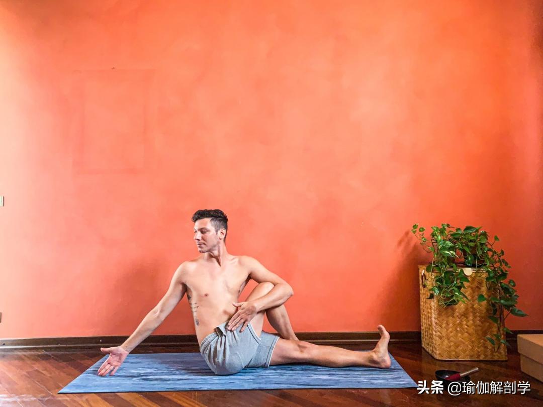 男士初学瑜伽从零开始,男士练瑜伽从零开始