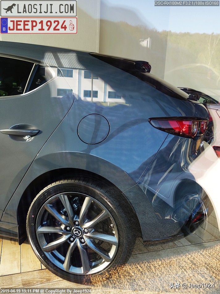 欧洲4S店实拍系列之Mazda,1---马3，我眼里最帅的两厢车