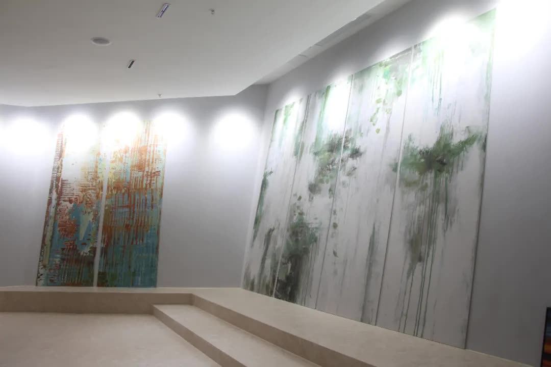 最具建筑感总部展厅亮相！华岩品致打造“百店百面”赋能“牛商”