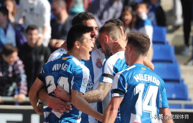 武磊完成西甲首秀,武磊疯狂一战纪录片