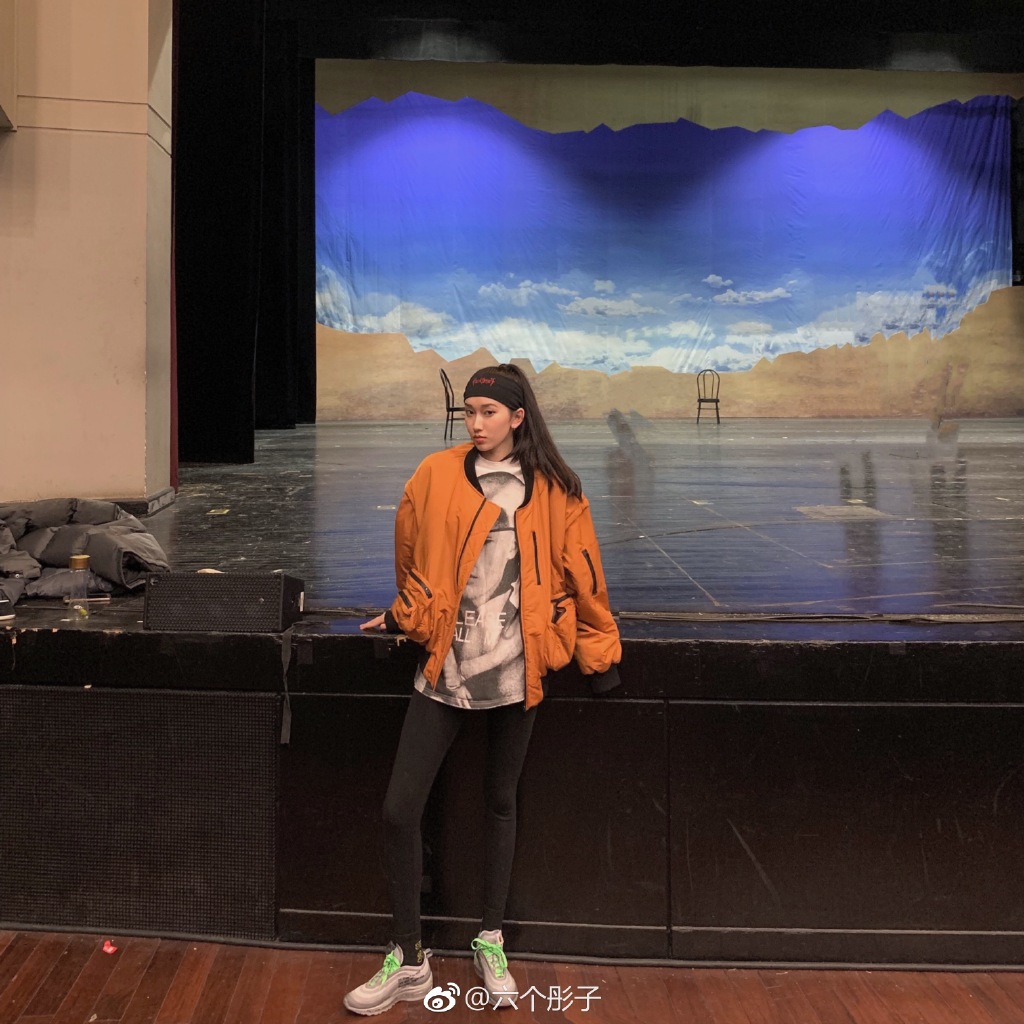 蔡徐坤虞书欣造型,蔡徐坤lisa虞书欣