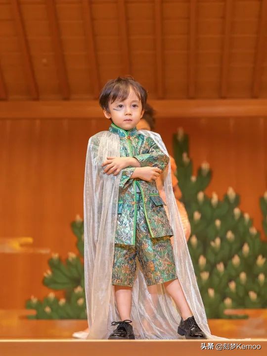 北美国际时装周儿童秀场,国潮时装周儿童