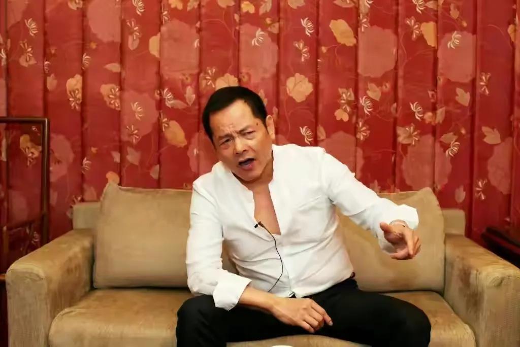 澳门教父崩牙驹视频,澳门何鸿燊和崩牙驹