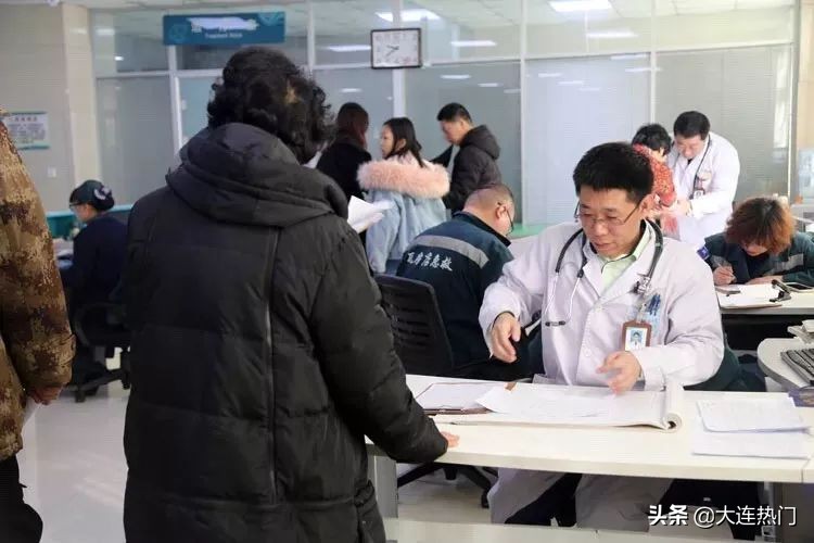 瓦房店市医护人员,瓦房店驰援武汉白衣天使凯旋