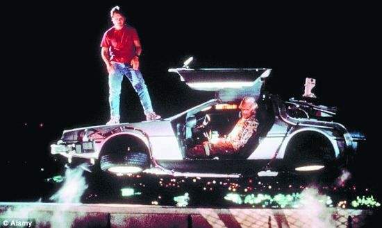 科幻电影中的未来空间,科幻电影中光速宇宙飞船穿越时空