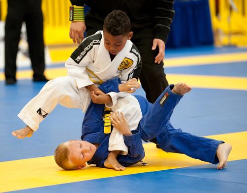 中东土豪有多舍得为自己的爱好花钱,看完自闭了