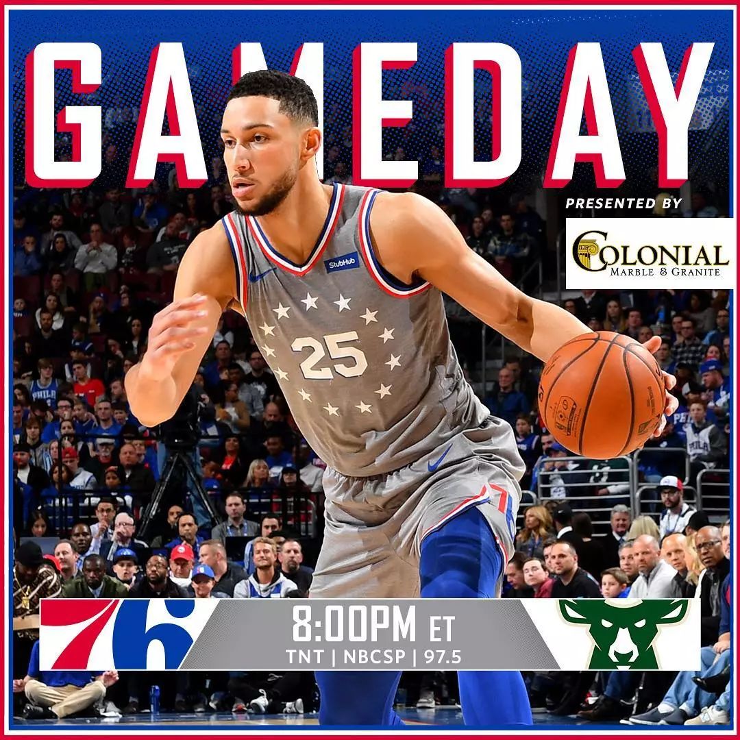 球场冲突拿东西砸人,篮球冲突拿板凳砸人