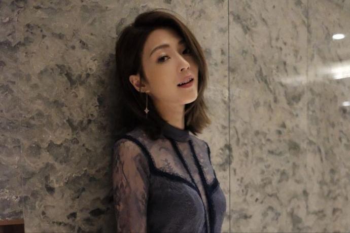 4年换10个男友,4年换了5个男友