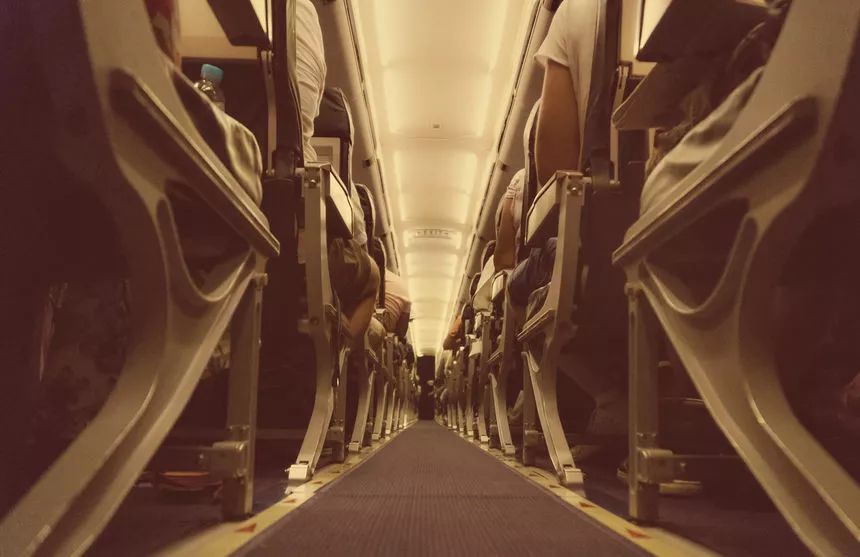 飞机上最脏的地方不是客舱厕所,飞机上最脏的场所是什么