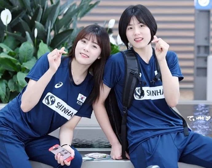 李多英李多贤是双胞胎吗,排坛美人