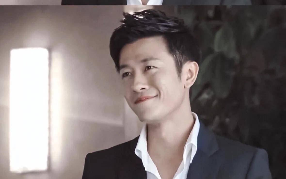 行走的荷尔蒙，这6位越老越有味，大胡茬克制又霸道，气质太绝了