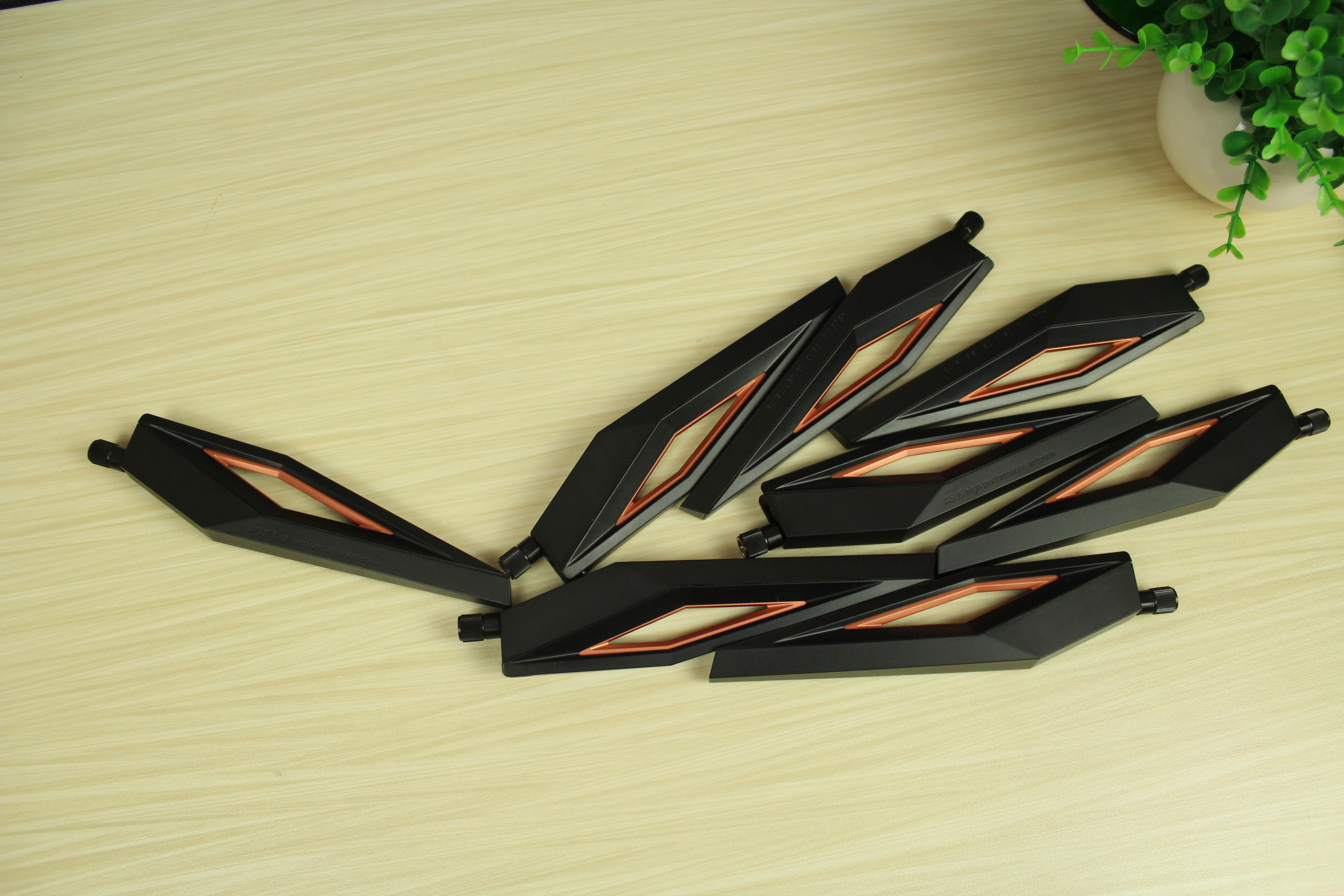 5GVSWiFi6：从ROGGT-AX11000说家庭布网5G无法取代路由的理由